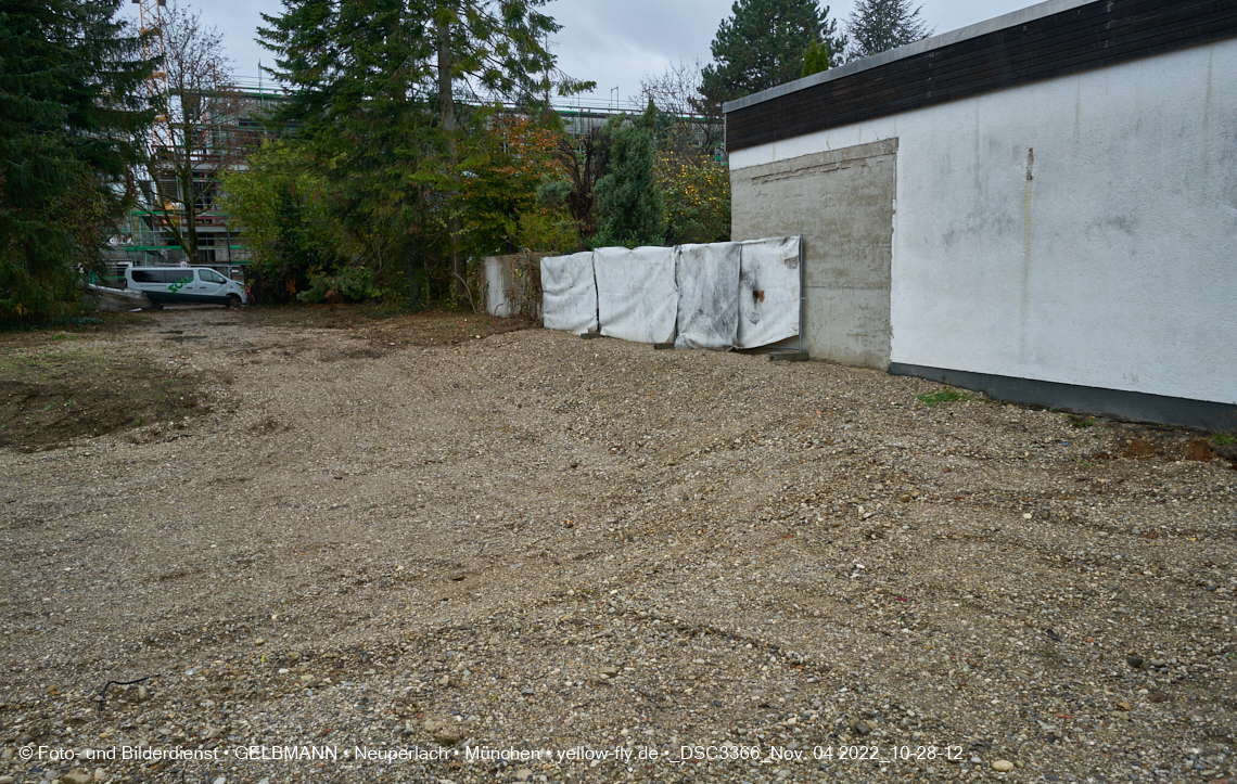 04.11.2022 - Baustelle an der Niederalmstraße 16 und Hugo-Lang-Bogen 13 in Neuperlach-Trudering